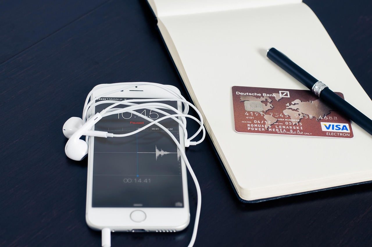 Why Choosing A Mobile Card Machine In Uk Is Essential For Small Businesses?