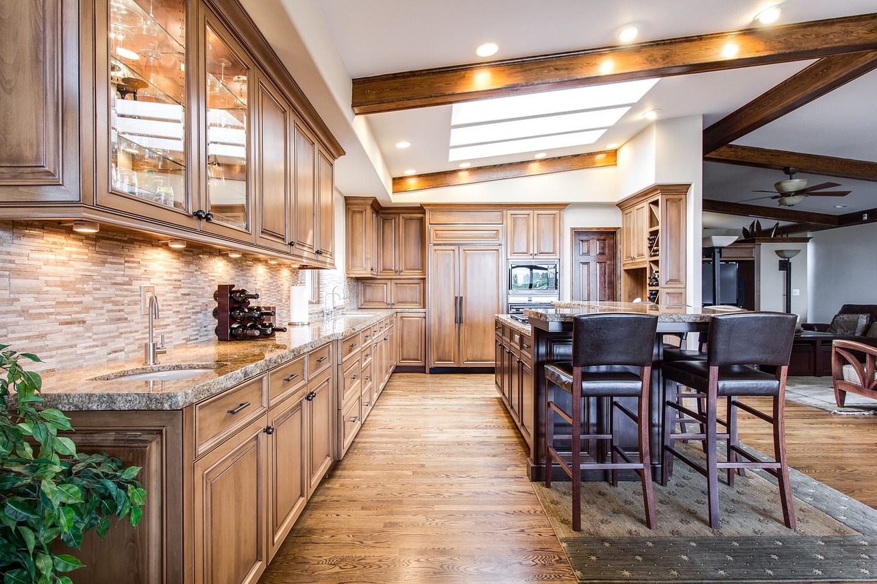 The Ultimate Guide to Choosing a Luxury Real Estate Broker