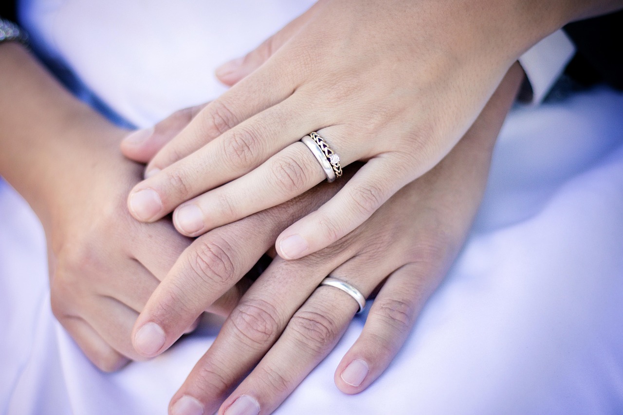Diamond Wedding Bands: Everything You Need to Know Before You Buy