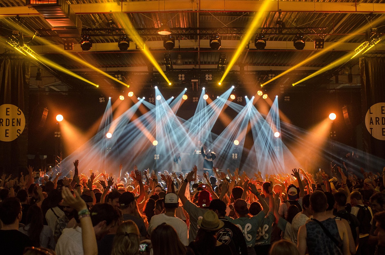 How To Attract The Right Audience To Your Live Speaking Event?