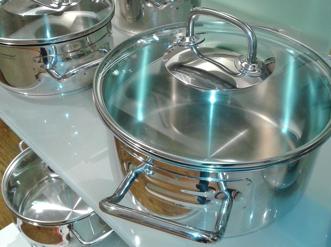 The Ultimate Guide To The Best Stainless Steel Cookware In UAE